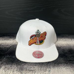 Mitchell And Ness ‘Seattle Sonics ‘SnapBack Hat